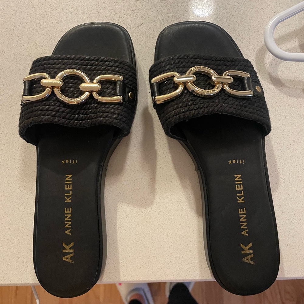 Anne Klein worn once black sandal size 7.5